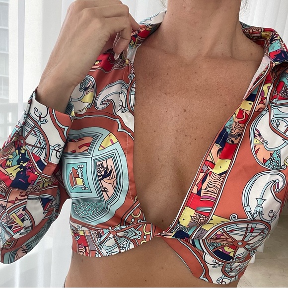 MALTA CROPPED SATIN BLOUSE LING SLEEVES - Picture 5 of 5